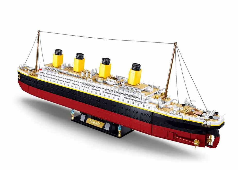 Titanic 1:350 Scale Brick Model by Sluban