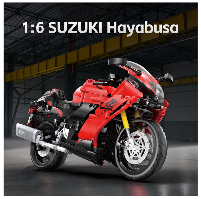 1:6 Suzuki Hayabusa Motorbike by CaDA