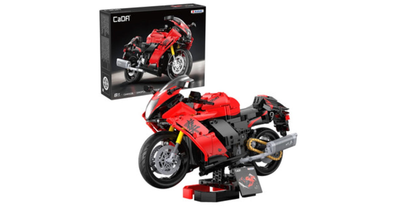 1:6 Suzuki Hayabusa Motorbike by CaDA