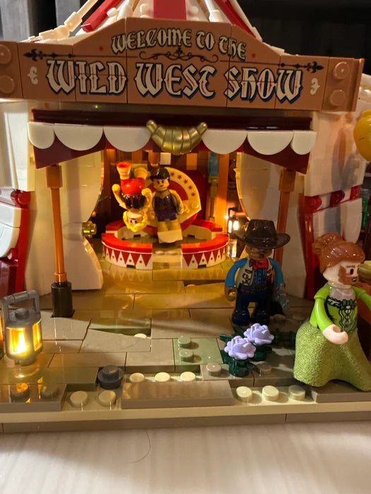 Traveling Circus by Lumibricks