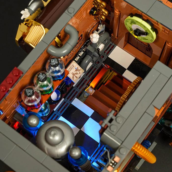 Alchemists Moving Castle by LumiBricks