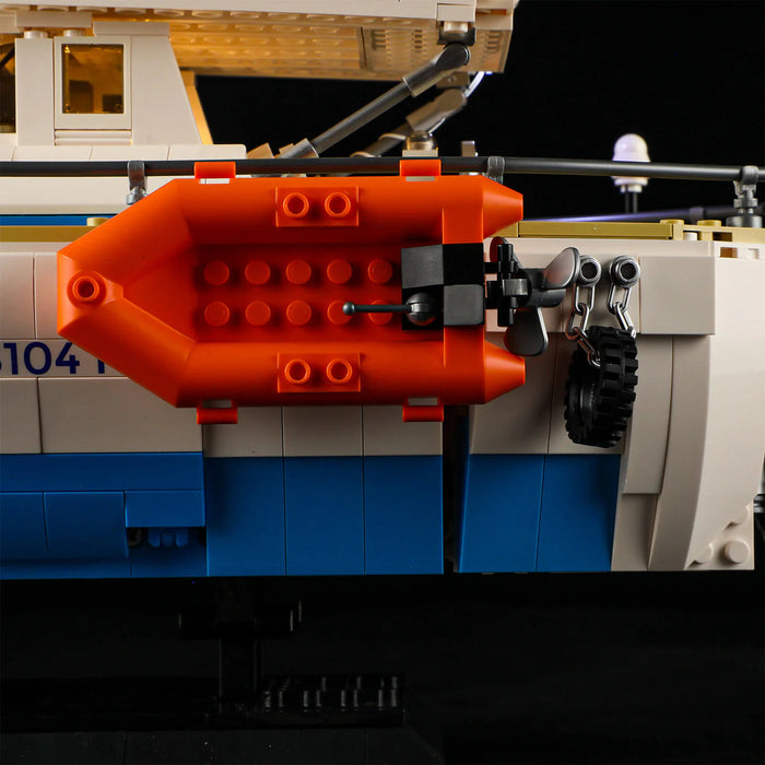 The Sailboat : La Brisa by Lumibricks