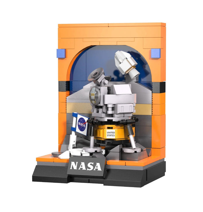 Apollo 11 Lunar Module Diorama by CaDA