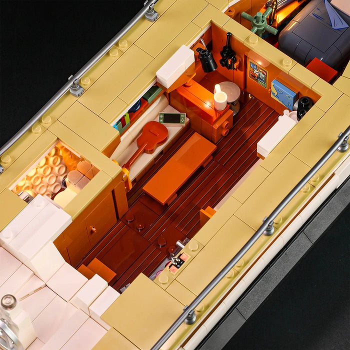 The Sailboat : La Brisa by Lumibricks