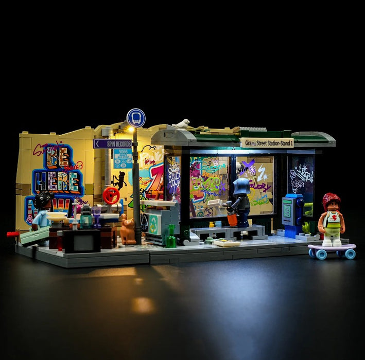 Graffiti Bus Stop by FunWhole - 514 Pieces