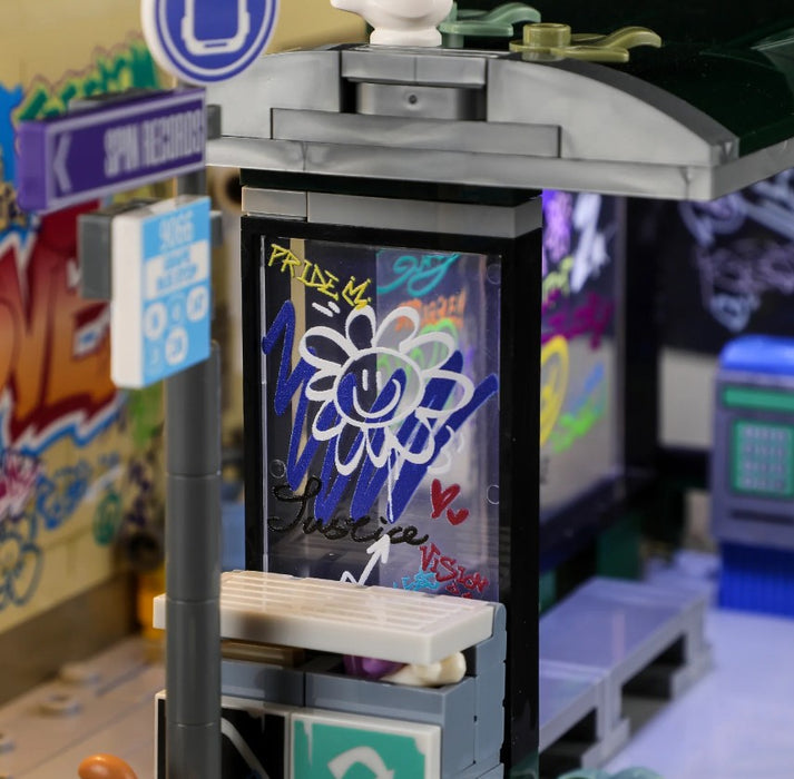 Graffiti Bus Stop by FunWhole - 514 Pieces