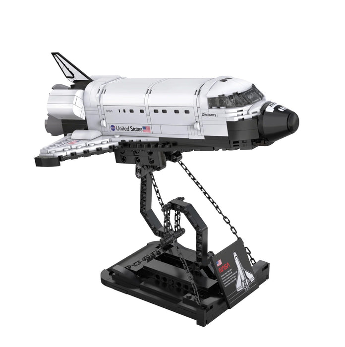 Space Shuttle Discovery by CaDA