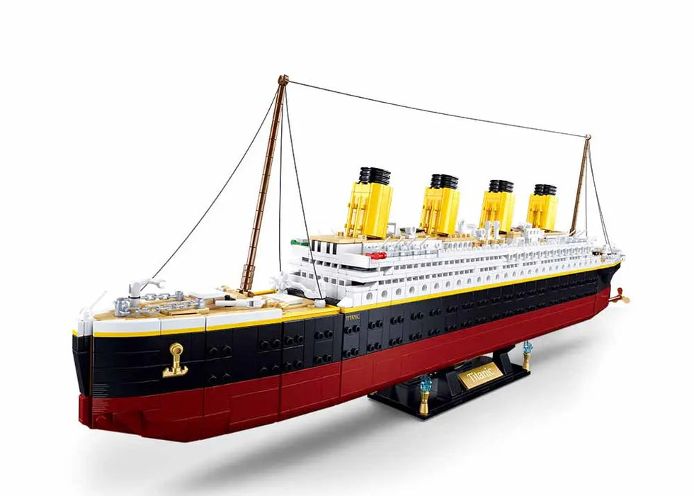 Titanic By Sluban